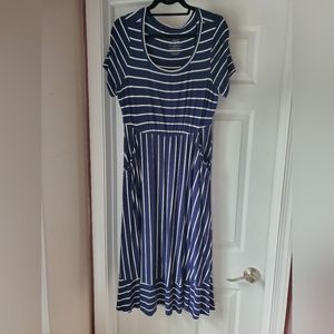 Torrid Size 0 Navy/White Stripped Dress